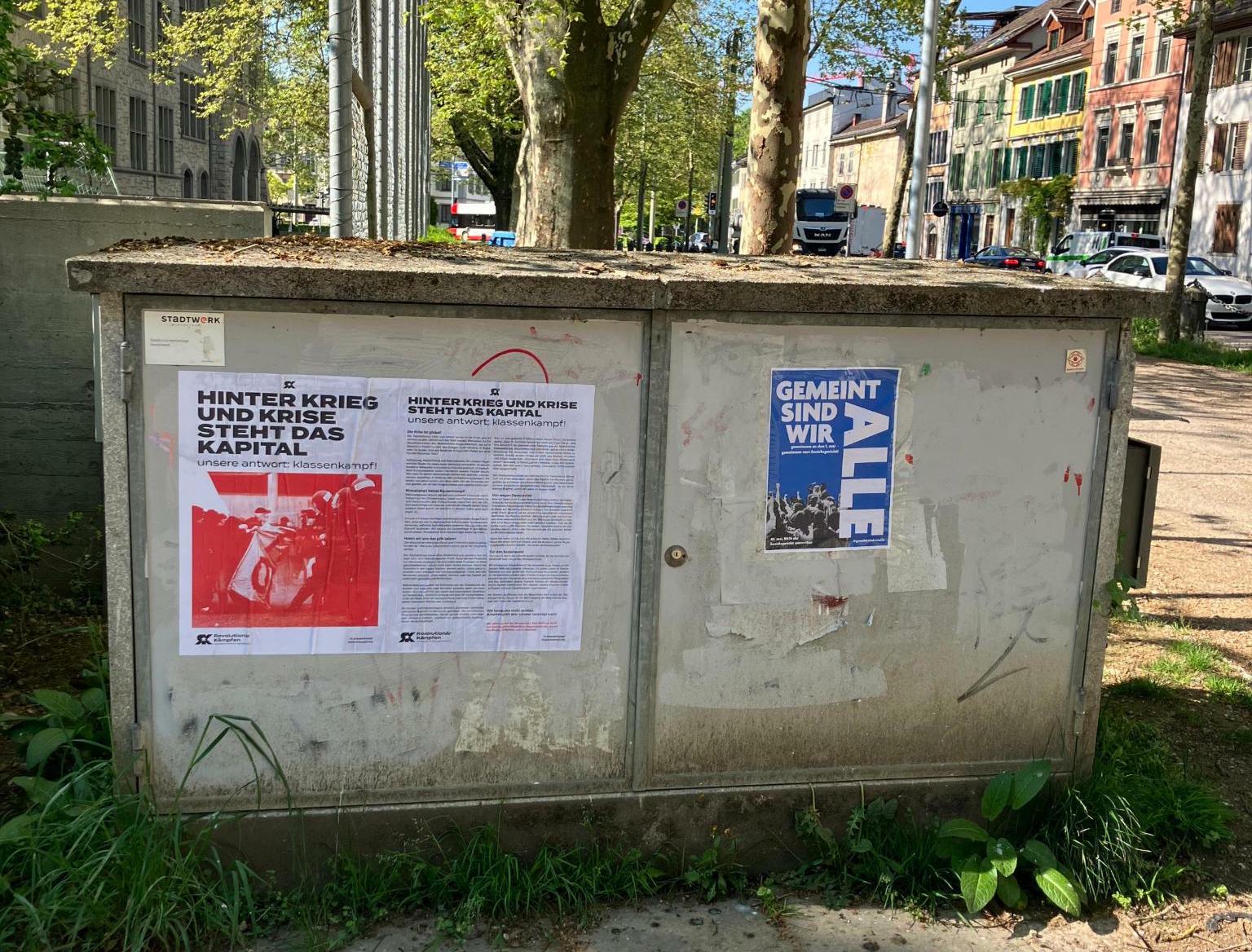 Wandzeitung auf Stromkasten